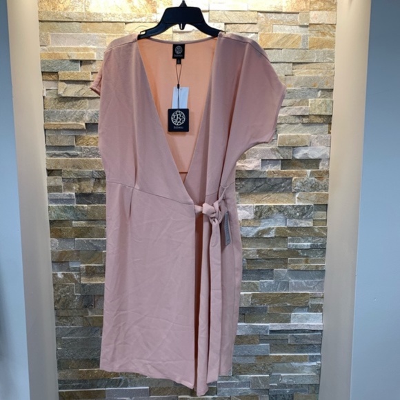 Bobeau Short Sleeve Crepe Wrap Dress - Picture 6 of 7